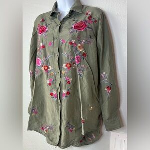 Zara Women’s Olive Green Embroidered Floral Button Down Blouse Size Small